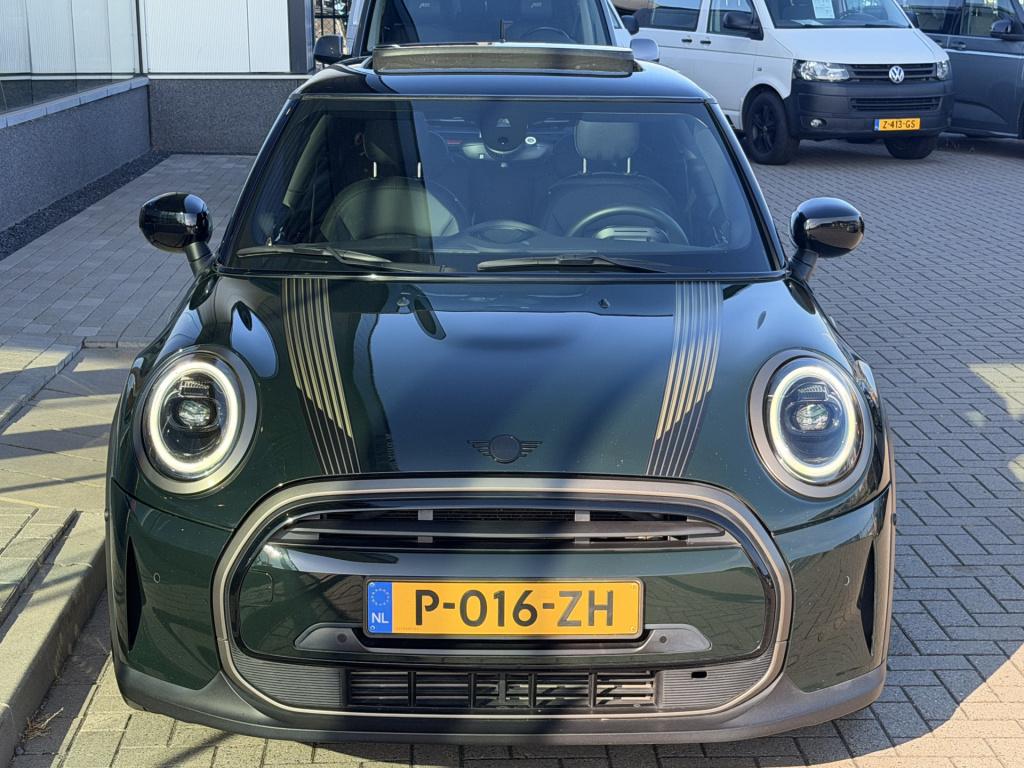 Mini 3-deurs 1.5 cooper resolute edition | pano | harman / kardon | apple c
