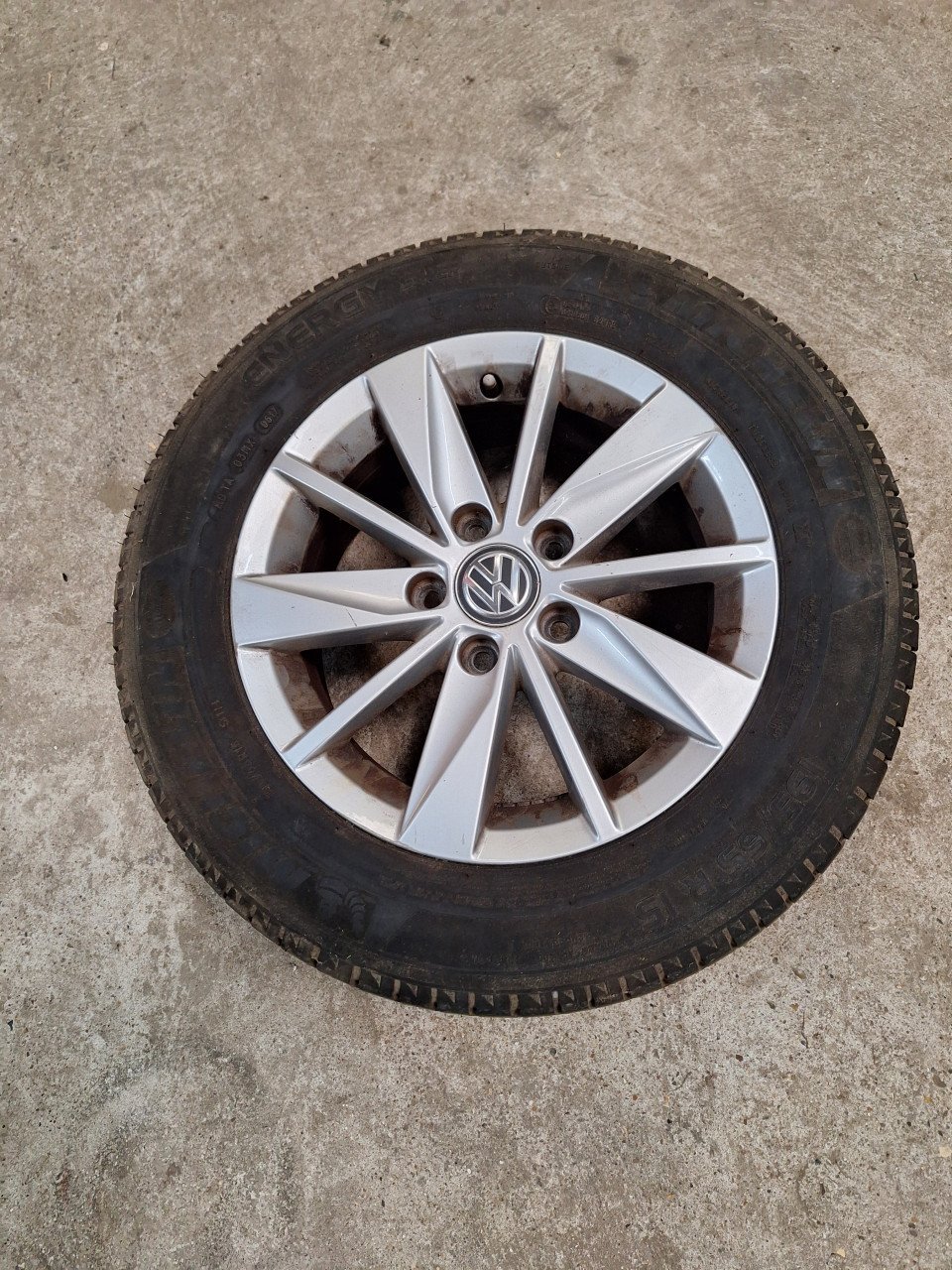 BMW velgen en banden  / VW Velgen en banden