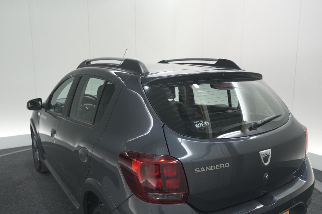 Dacia Sandero Stepway tce 90 sl | camera | navigatie | parkeersensoren | cr