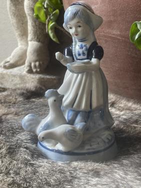 Delftsblauw boerinnetje met kipjes