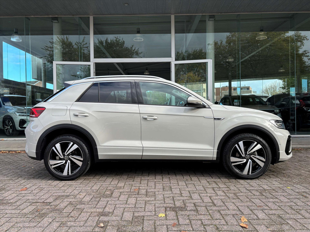 Volkswagen T-roc 1.5 tsi 150pk 7-dsg r-line|dode hoek|carplay| elek klep| r