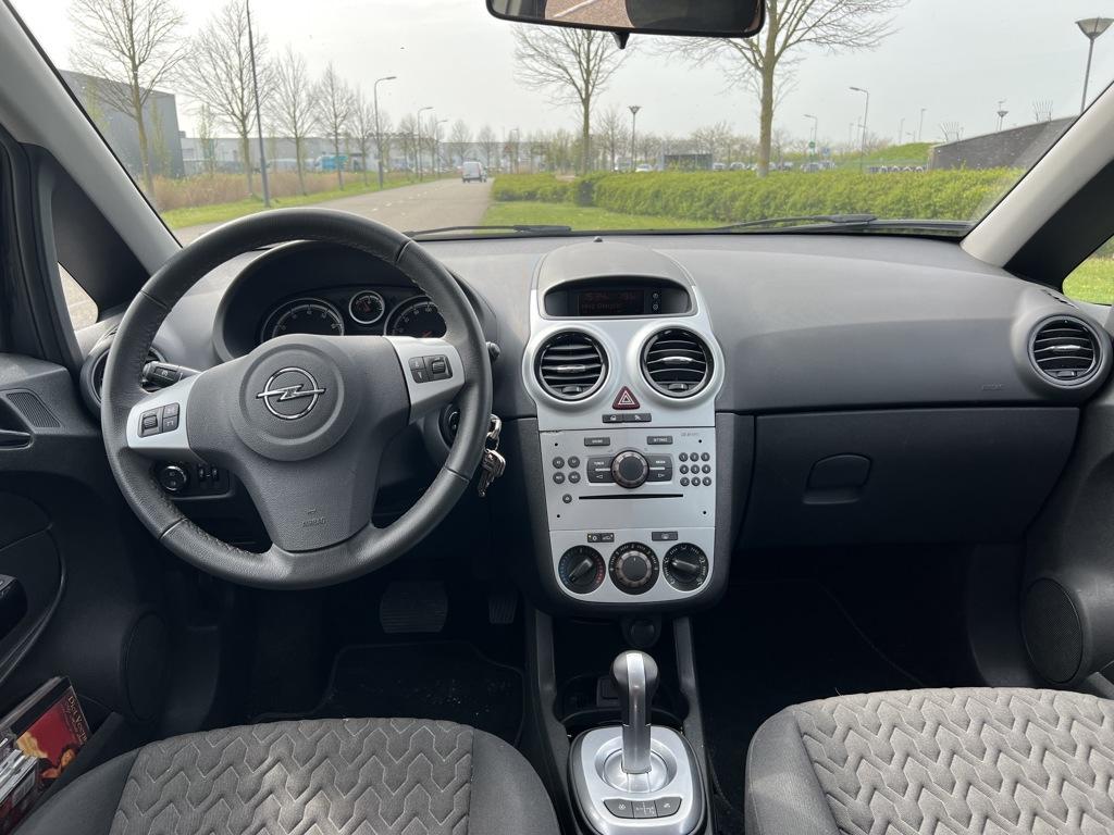 Opel Corsa 1.2-16v design edition automaat