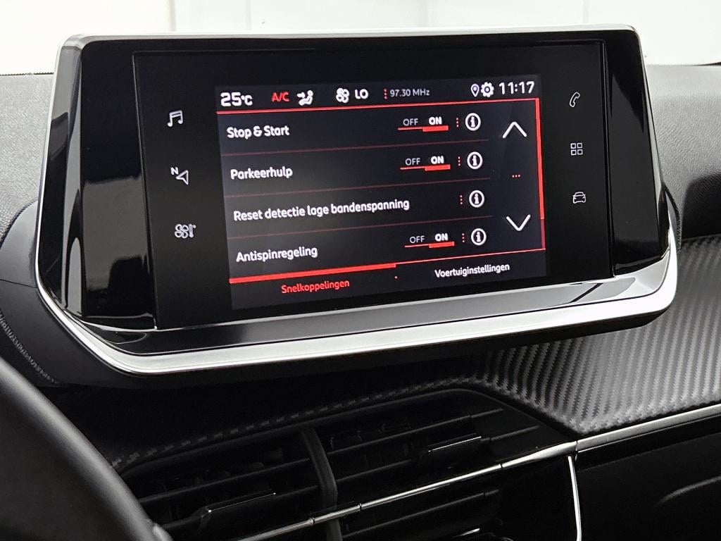 Peugeot 208 100 pk automaat allure pack | rijklaar | keyless entry | camera