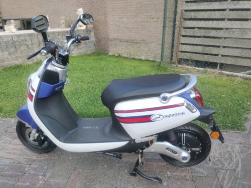 Electrische Scooter Nipponia Volty met 35KM Op De Teller