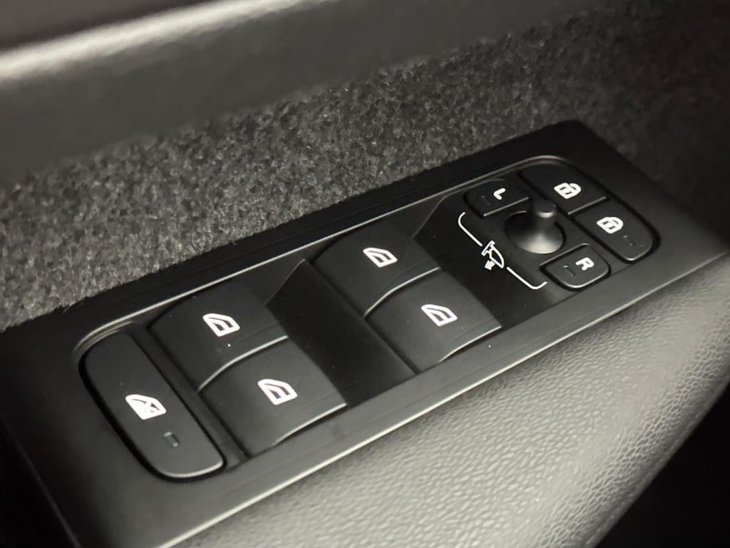 Volvo XC40 t4 211pk recharge inscription| camera| navi| trekhaak| pdc