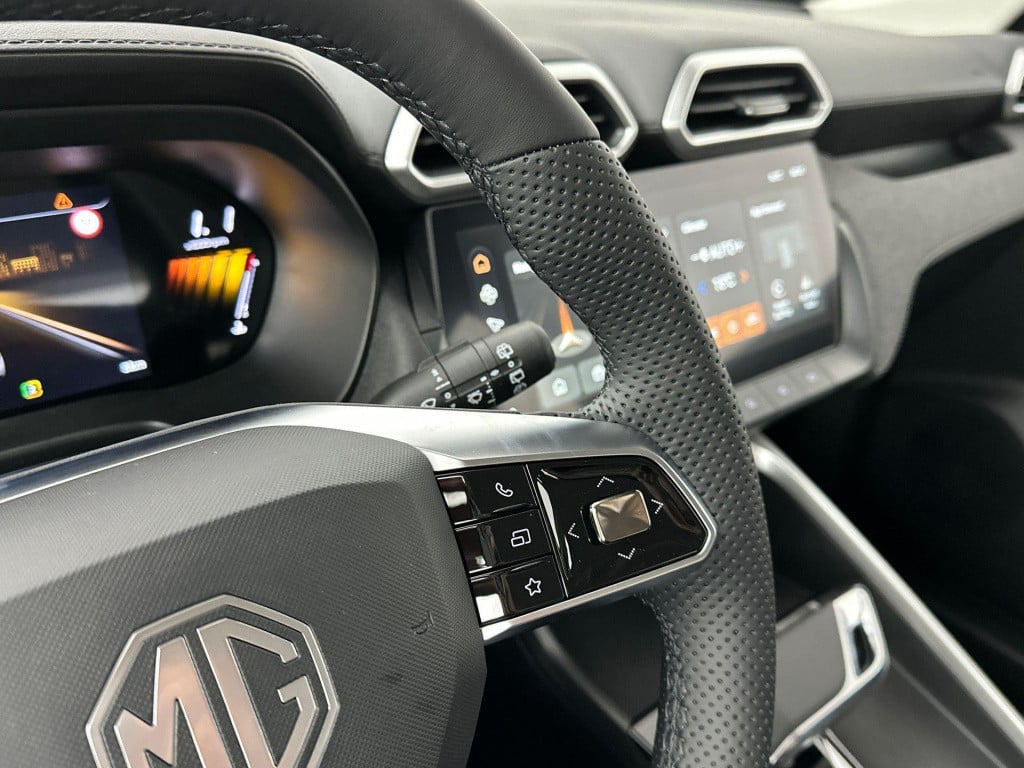 MG ZS 1.5 hybrid+ comfort | regensensor | 12,3'' touchscreen | led | 17'' l
