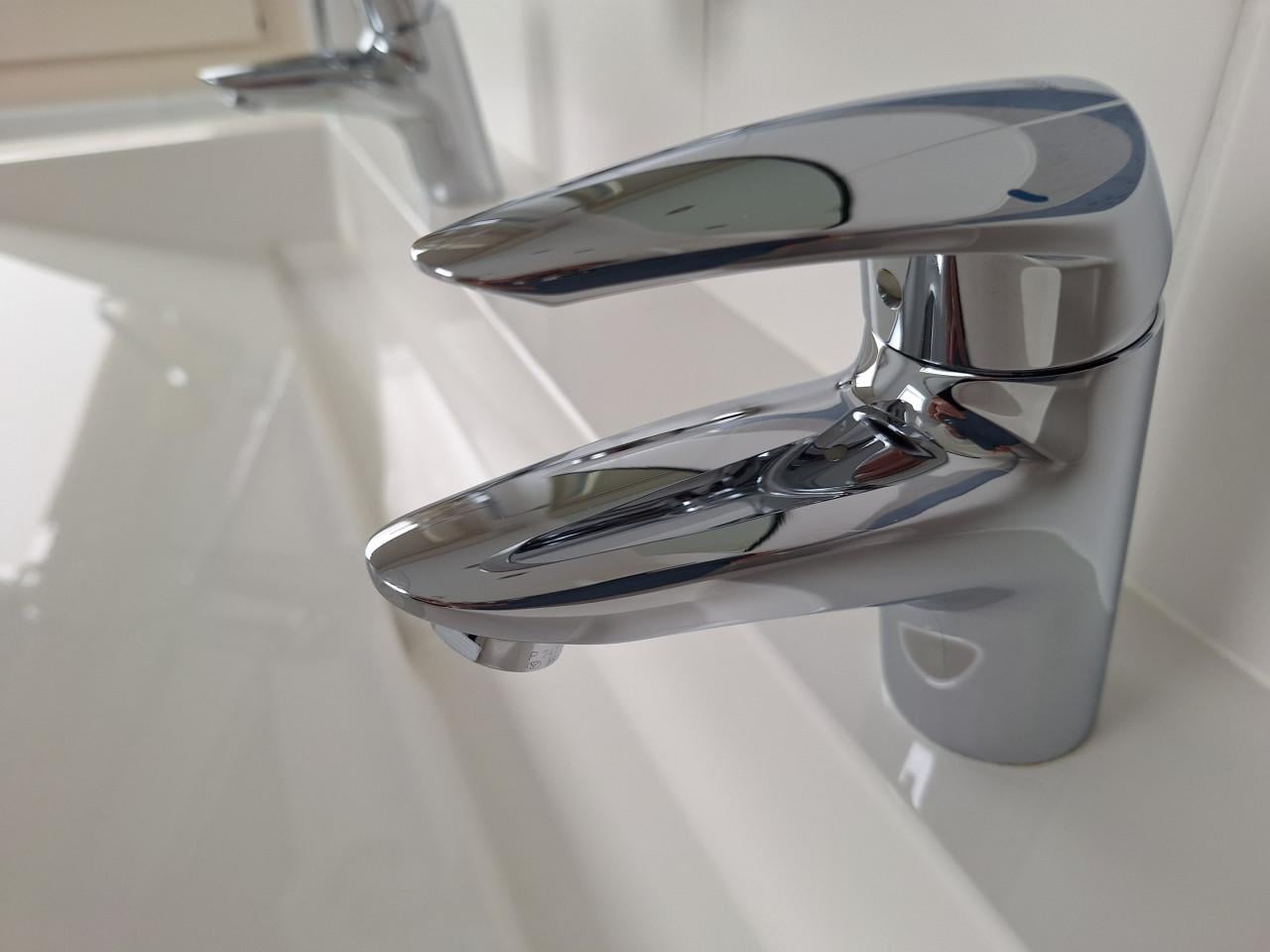 Dubbele wastafel  met lade kast te koop