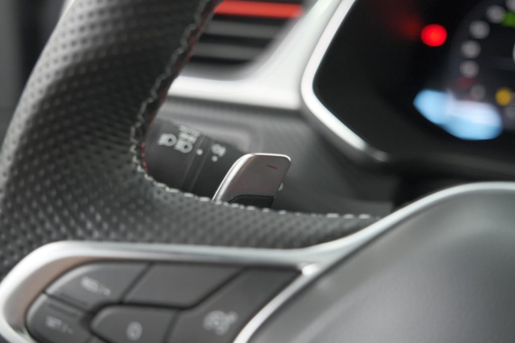 Renault Captur mild hybrid 140 edc r.s. line | camera | navigatie | stoelve