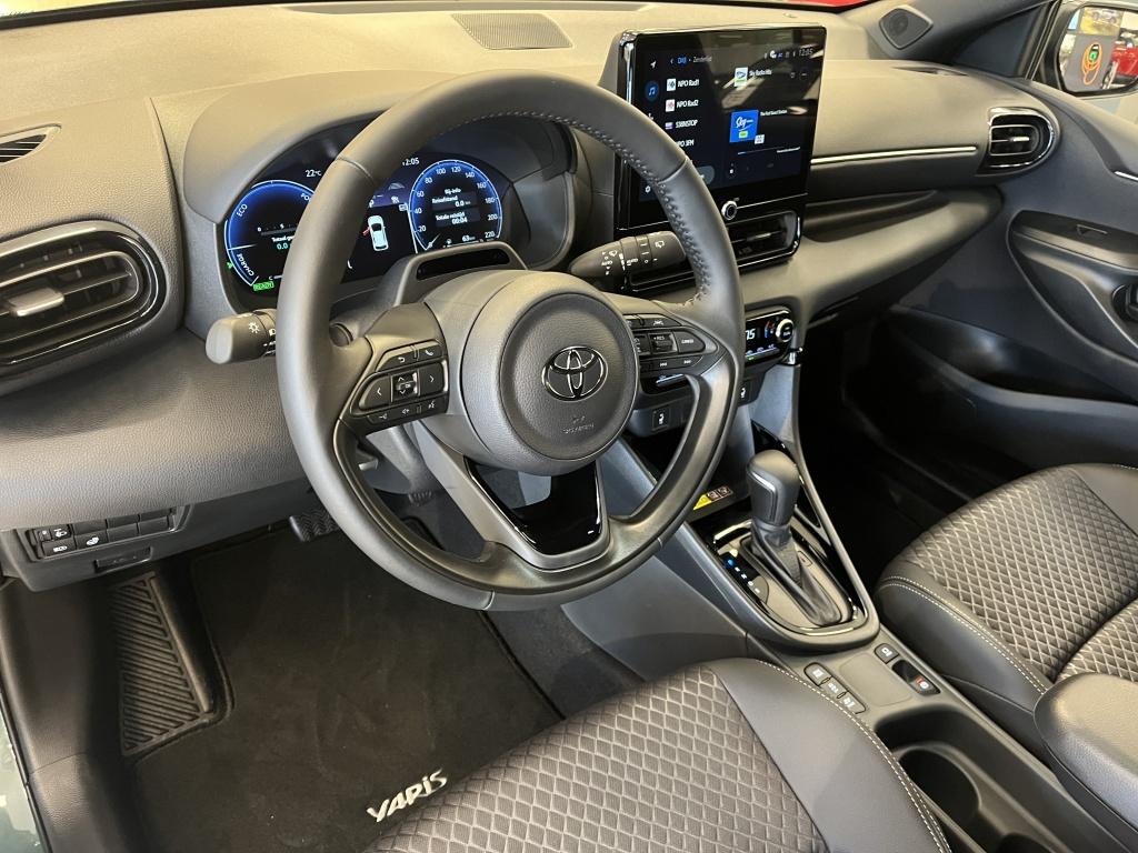 Toyota Yaris 1.5 hybrid 130 executive | incl. € 3.500,-- voorraad voordeel 