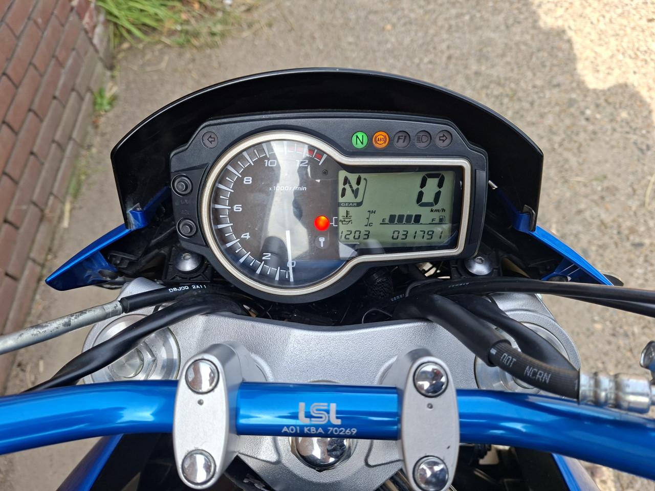 Suzuki GSR 750 (ABS)