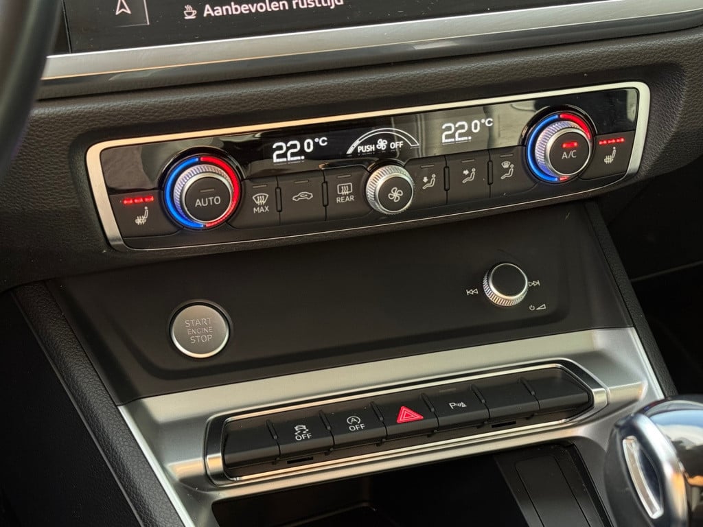 Audi Q3 35 tfsi * camera * matrix led * leer * keyless * trekhaak