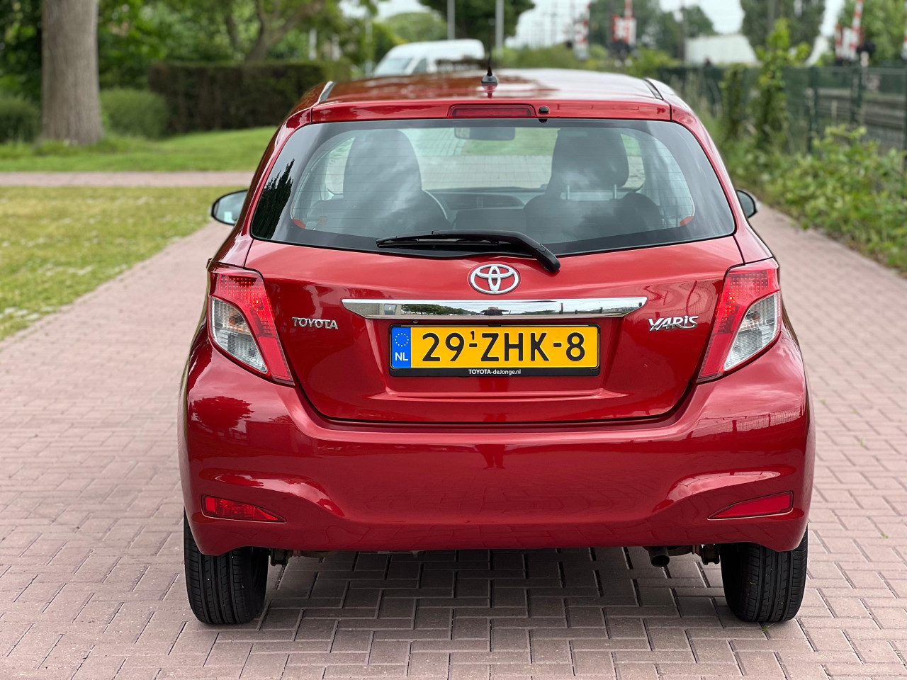 Toyota Yaris 1.3 VVT- i Aspiration | 5- Deurs | Automaat!  | Navi + Camera