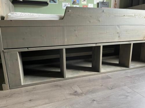 Houten bed