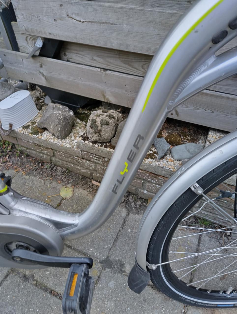 Flyer damesfiets met lage instap