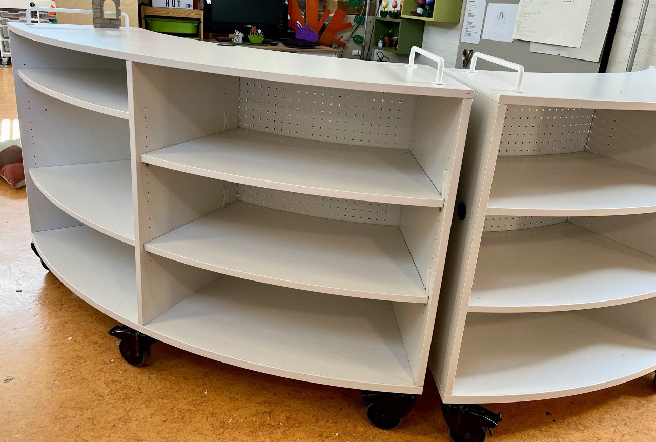 Boekenkasten wit op wielen