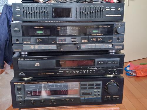 Stereo toren uit losse componenten