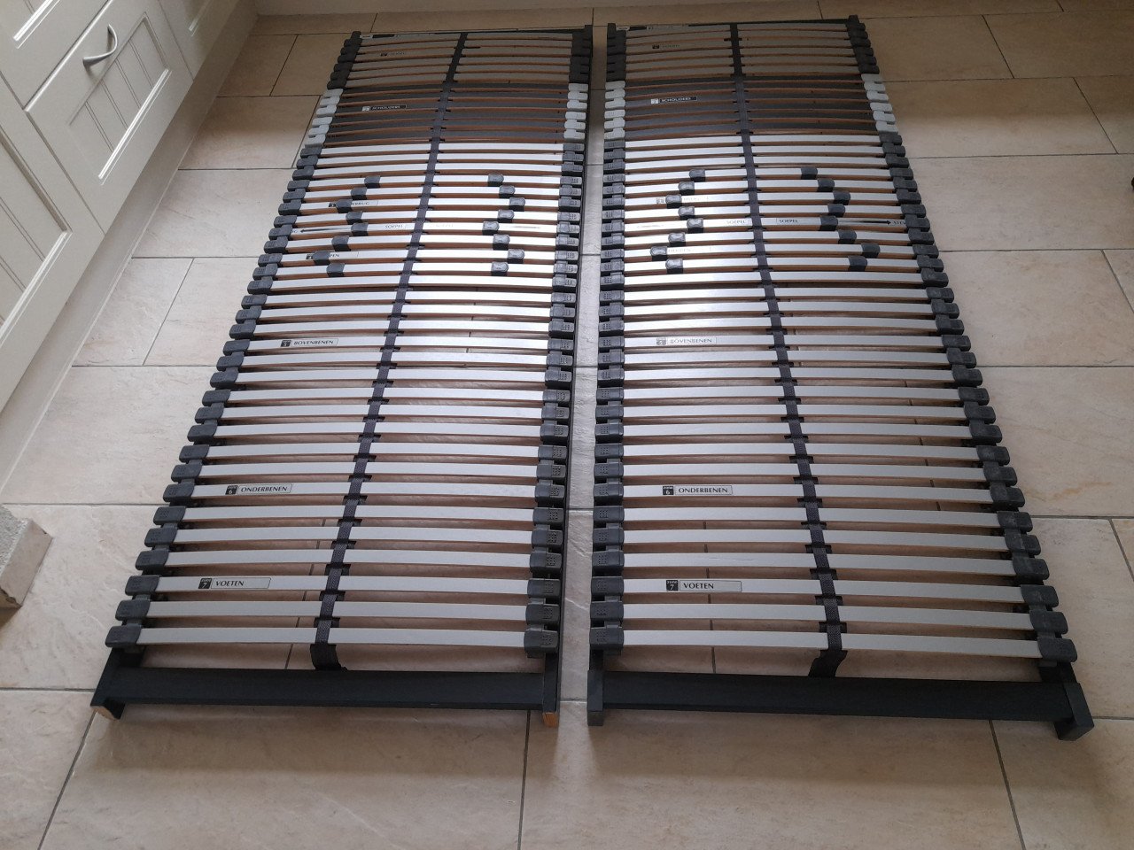 2 x 70 x 200 Bossflex lattenbodems ( in goede staat )