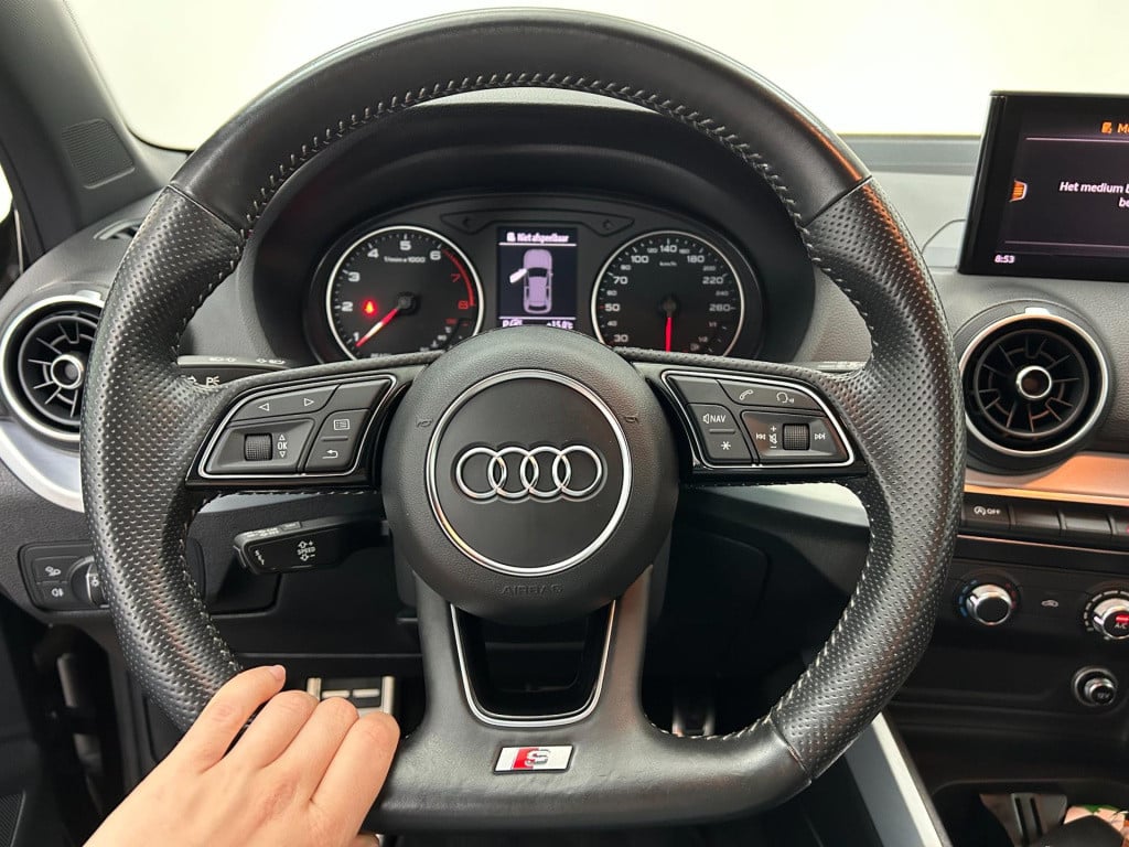 Audi Q2 occasion 1.4 tfsi cod launch edition | airco | stoelverwarming | tw