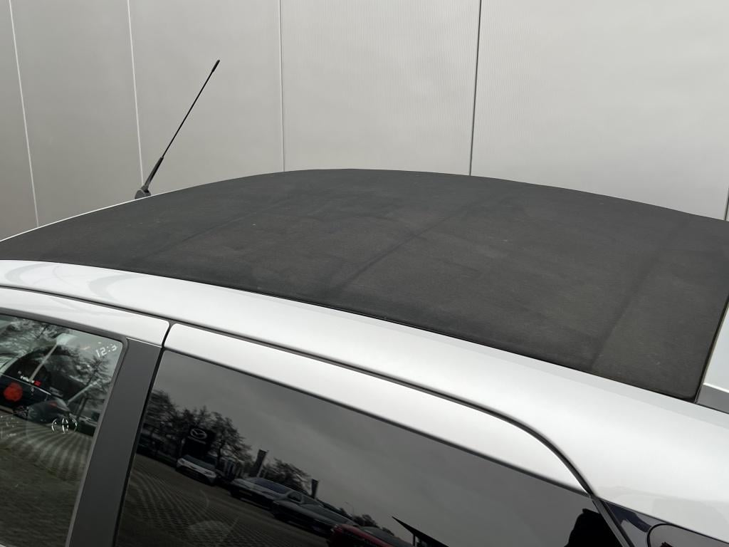 Toyota Aygo 1.0 vvt-i x-first cabrio | subwoofer | instaplijsten| uitlaatsi