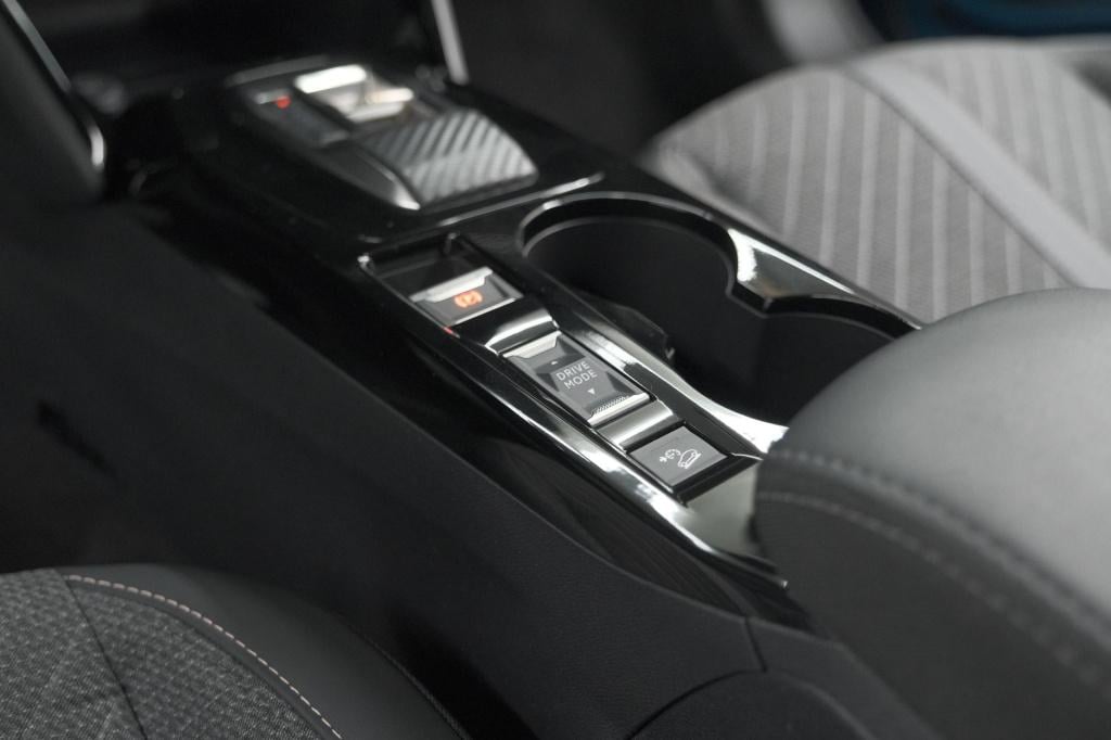 Peugeot 2008 hybrid 136 e-dcs6 allure | 360 camera | adaptieve cruise contr