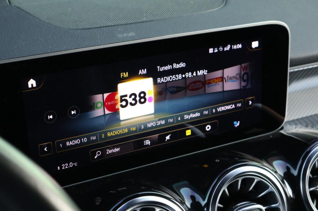 Mercedes-Benz Glb amg 35 4matic l 306 pk l mbux l camera l led l wegklapbar