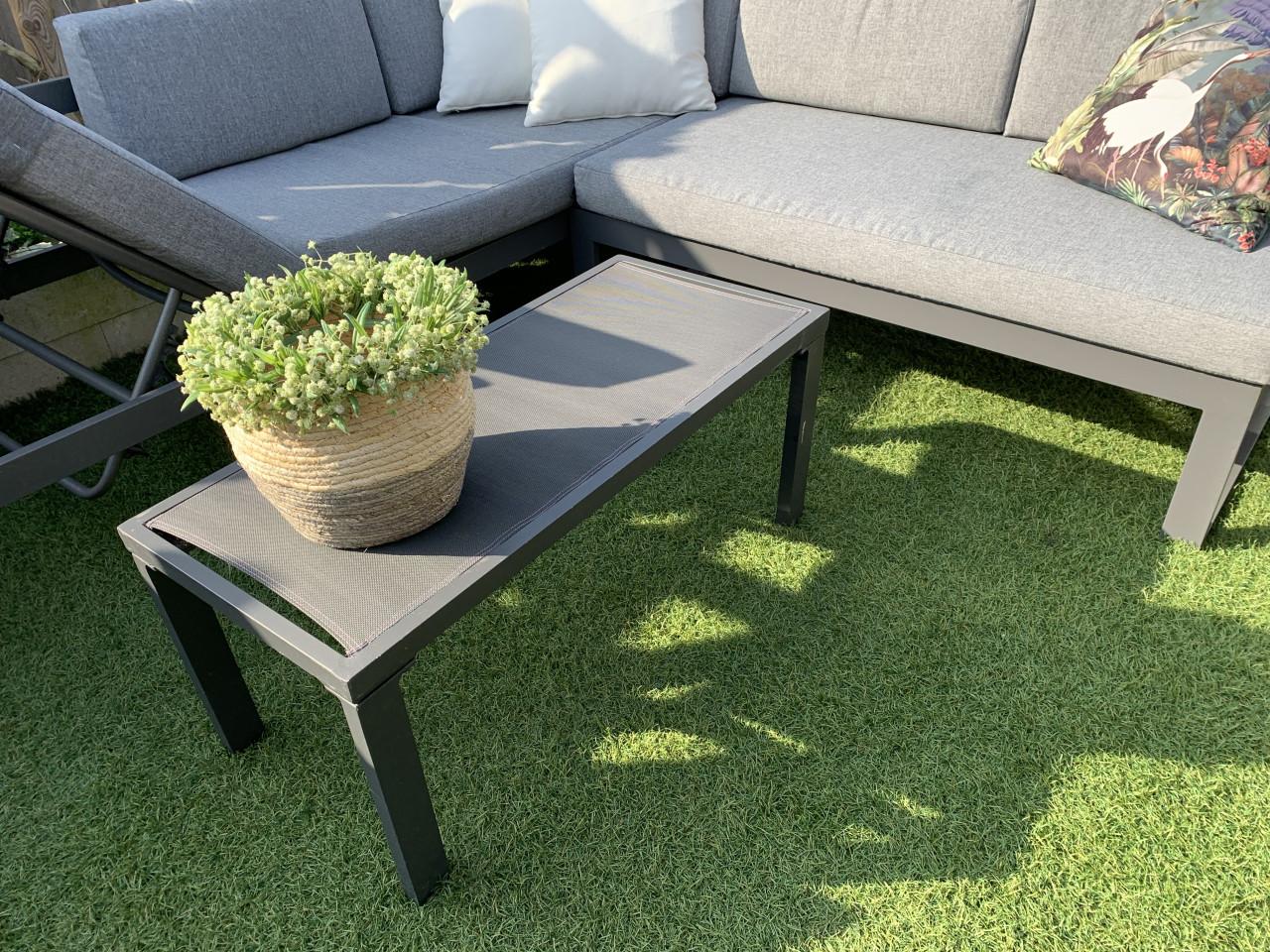 Alminium grijs Loungset met kussens en tafel