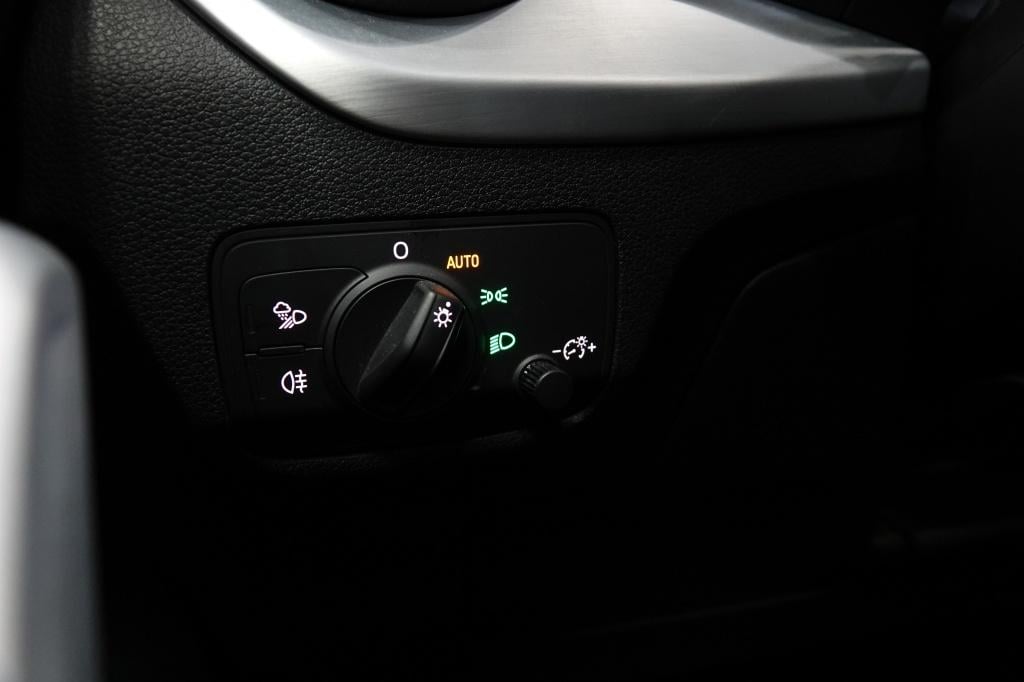 Audi Q2 1.4 tfsi | acc | pdc | stoelverw. |