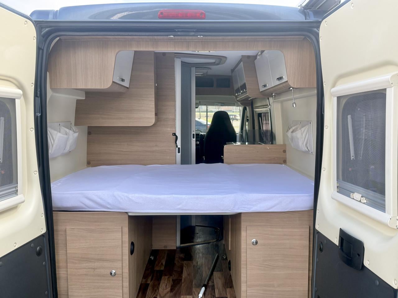 Mc Louis Menfys S-Line Van  (5.40m zeer compact, airco,1e eigenaar)