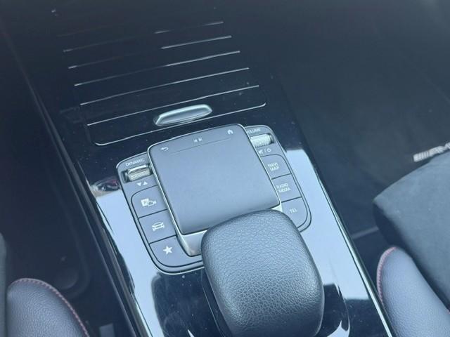 Mercedes-Benz A-Klasse 180 business solution amg l panoramadak l sfeerverli