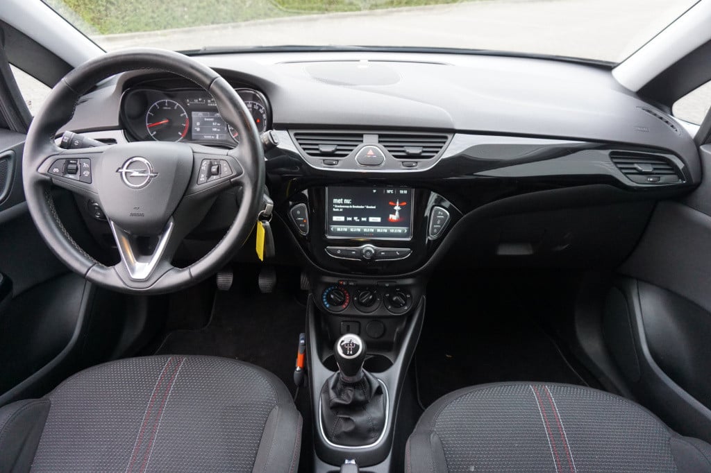 Opel Corsa 1.4 online edition airco / cruise / carplay / elektr. ramen / na