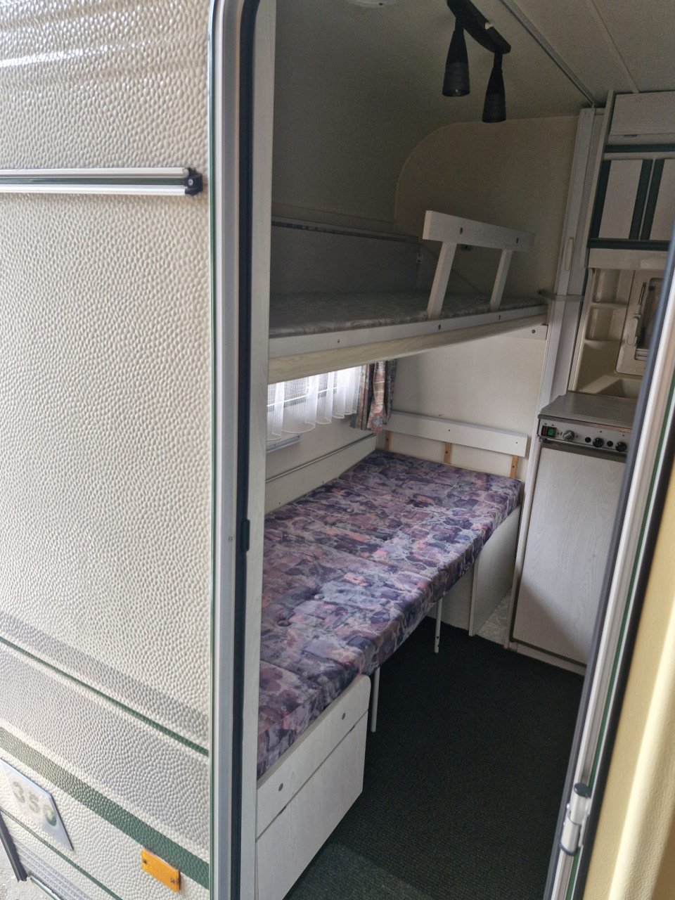 Chateau Chiara 350 met stapelbed! (uniek)