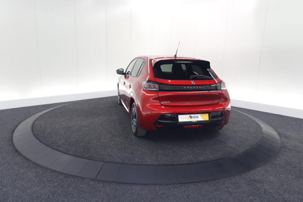 Peugeot 208 puretech 100 eat8 allure pack | camera | navigatie | apple carp