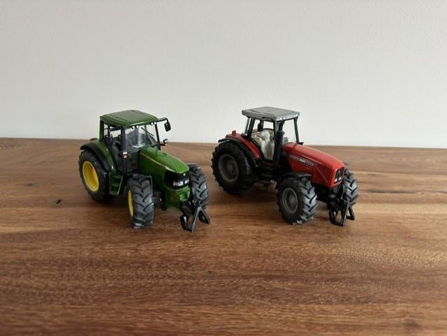 Verzameling landbouw miniaturen, o.a. Fendt & Valtra Valmet