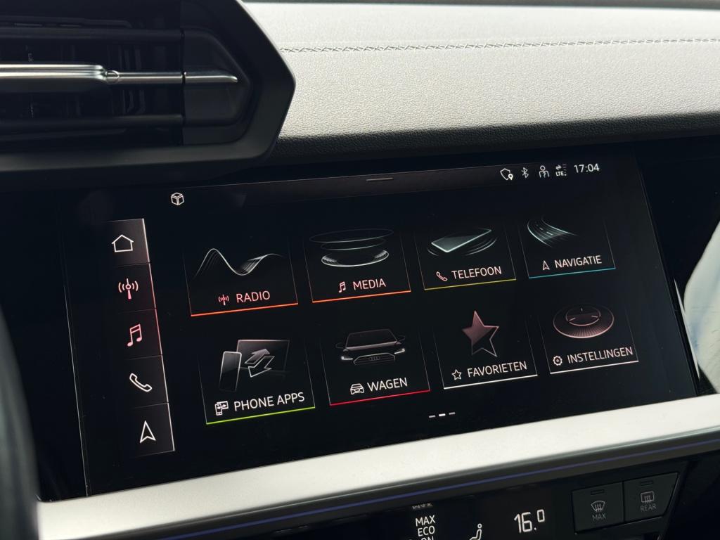 Audi A3 sportback 40 tfsie s-edition * pano * matrix * keyless * head-up