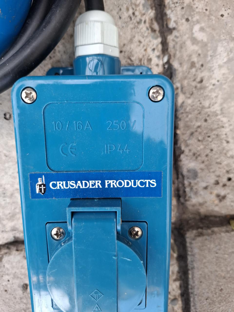Crusader Products CEE verlengkabel met 3 sstopcontacten