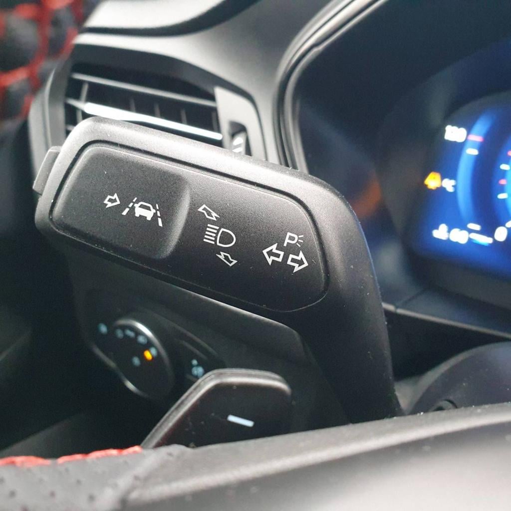 Ford Focus 1.0 ecoboost hybrid st line x automaat 125pk