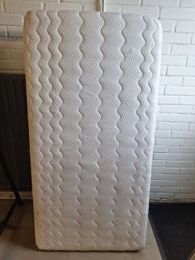 Matras + lattenbodem 140/70