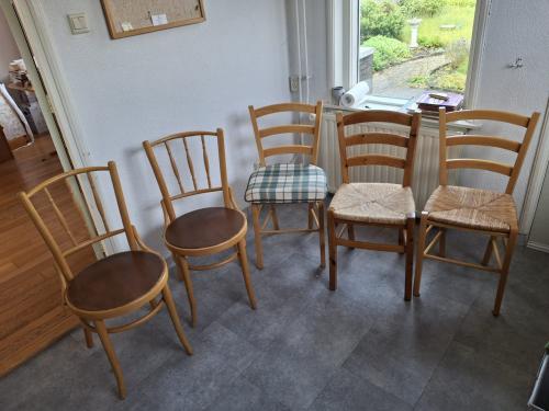 Stoelen, gratis af te halen