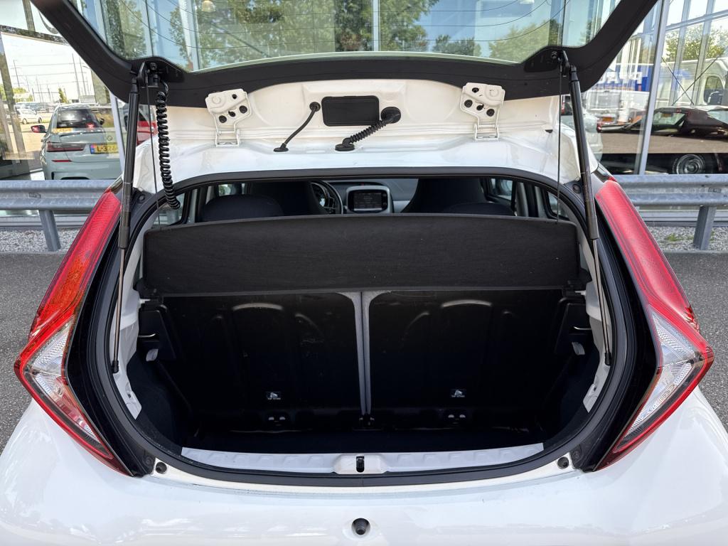 Toyota Aygo 1.0 vvt-i x-play | cruisec. | camera | airco | carplay | sportv