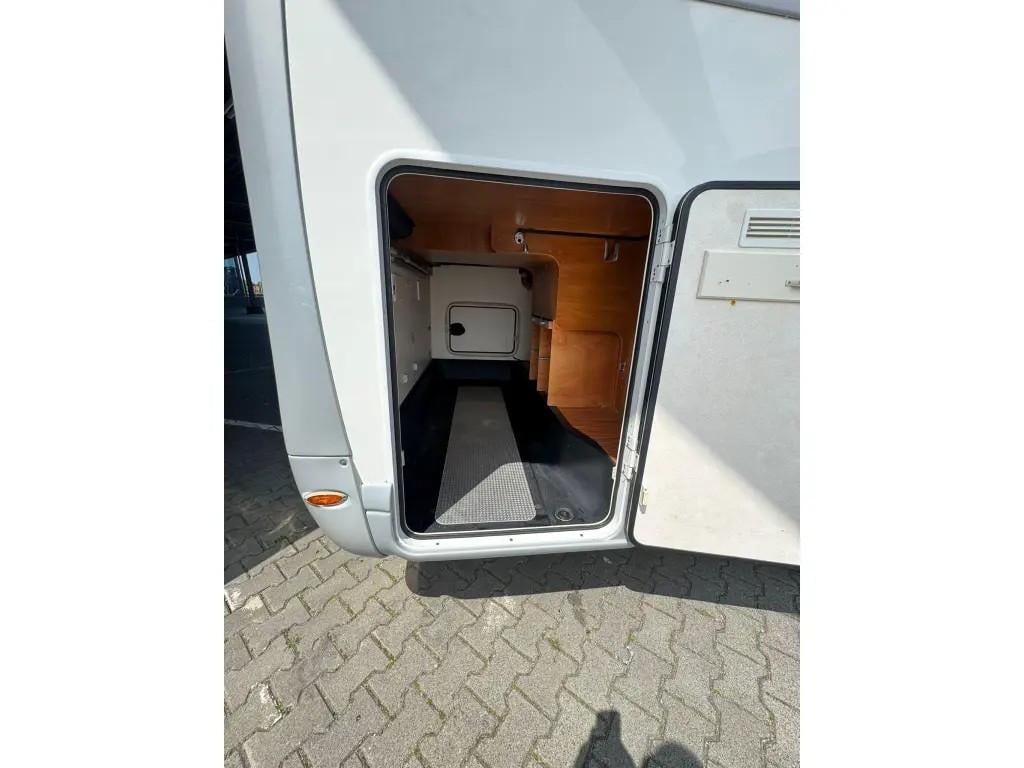 Laika Kreos 3009 | 2011 | 76.500 km | Zeer compleet |