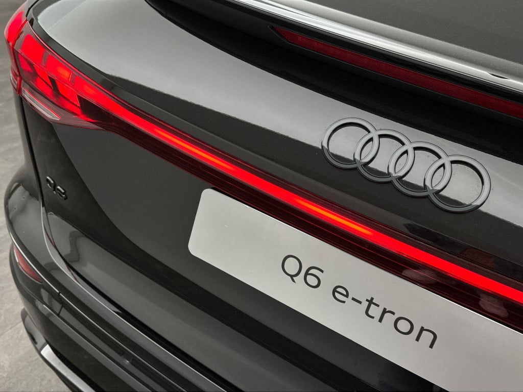 Audi Q6 E-tron sportback s edition e-tron perf 100kwh 225 kw / 306 pk sport