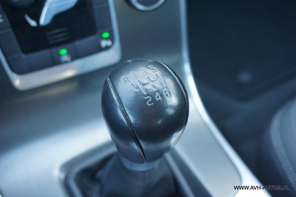 Volvo S60 1.6 t3 momentum