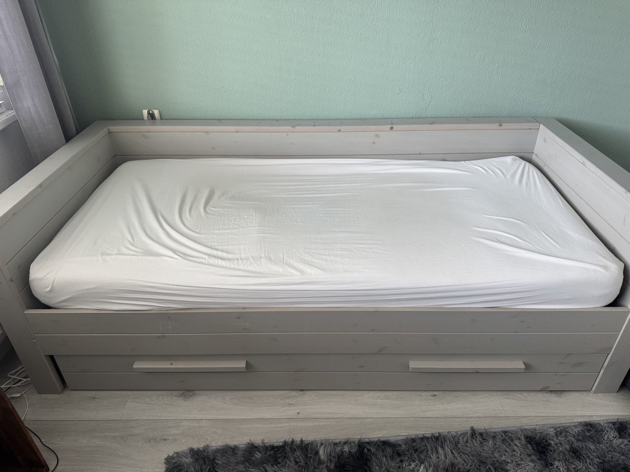 Bed bank woood
