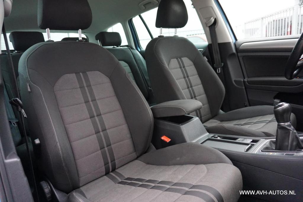 Volkswagen Golf variant 1.0 tsi business edition connected