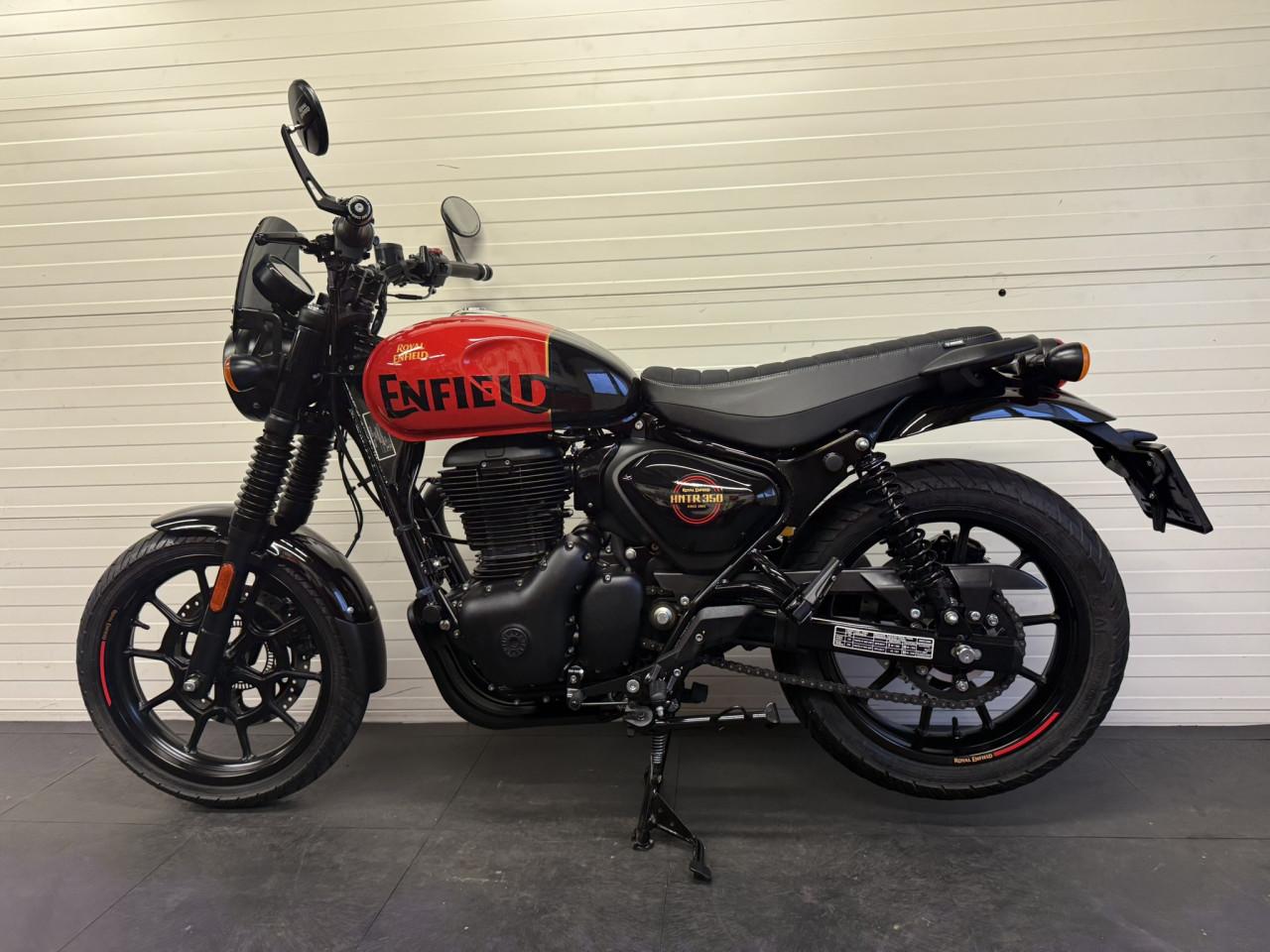 Jonge en complete Royal Enfield HNTR 350!