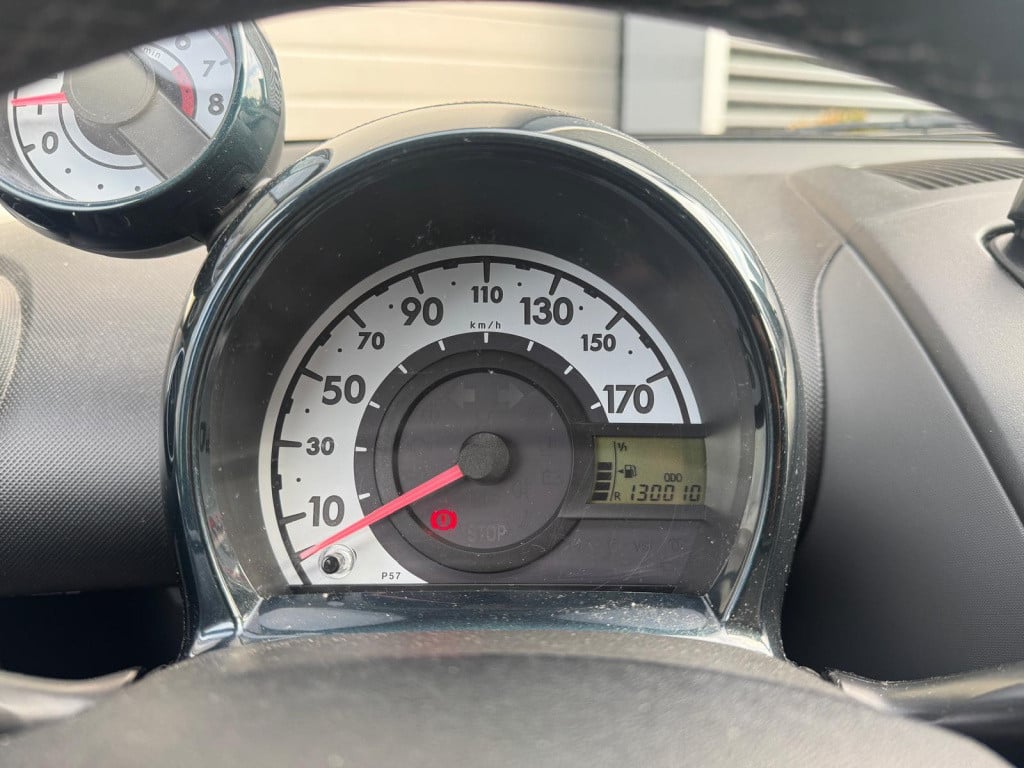 Toyota Aygo 1.0-12v aspiration green navigator