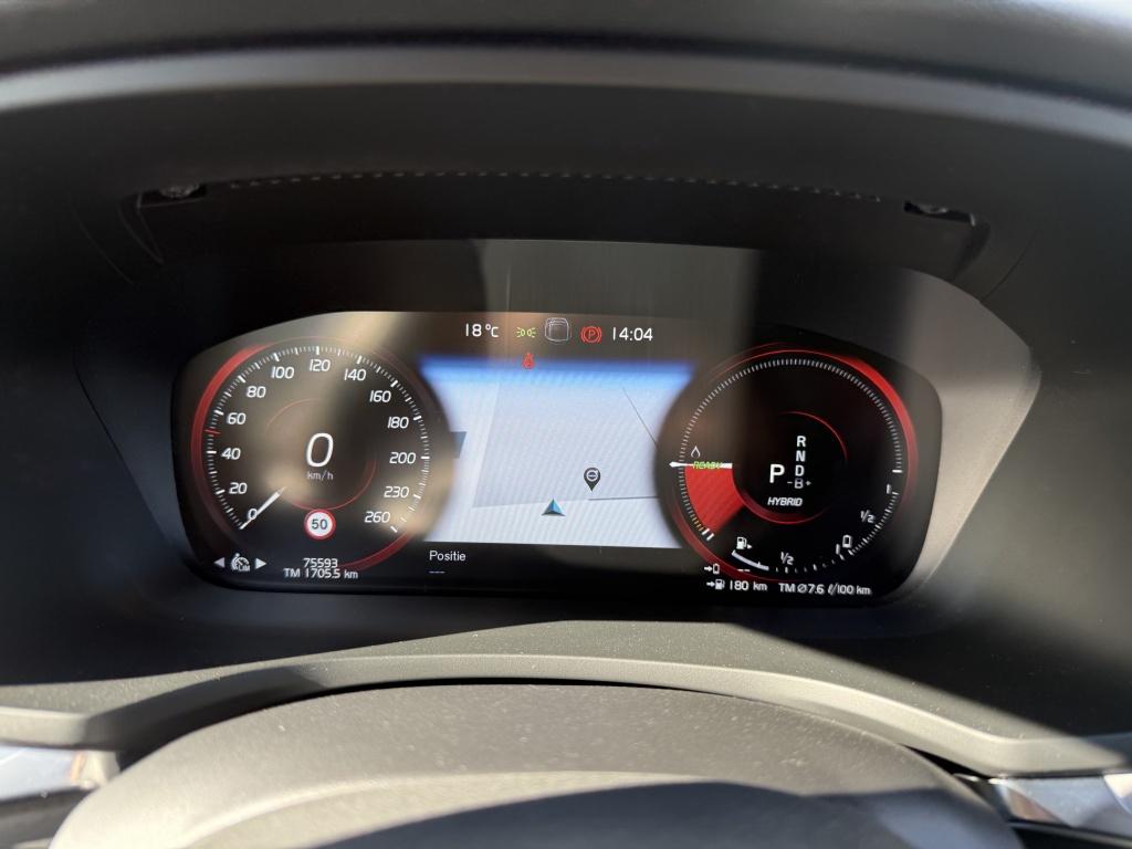 Volvo V60 t6 340pk recharge r-design| full options! trekhaak