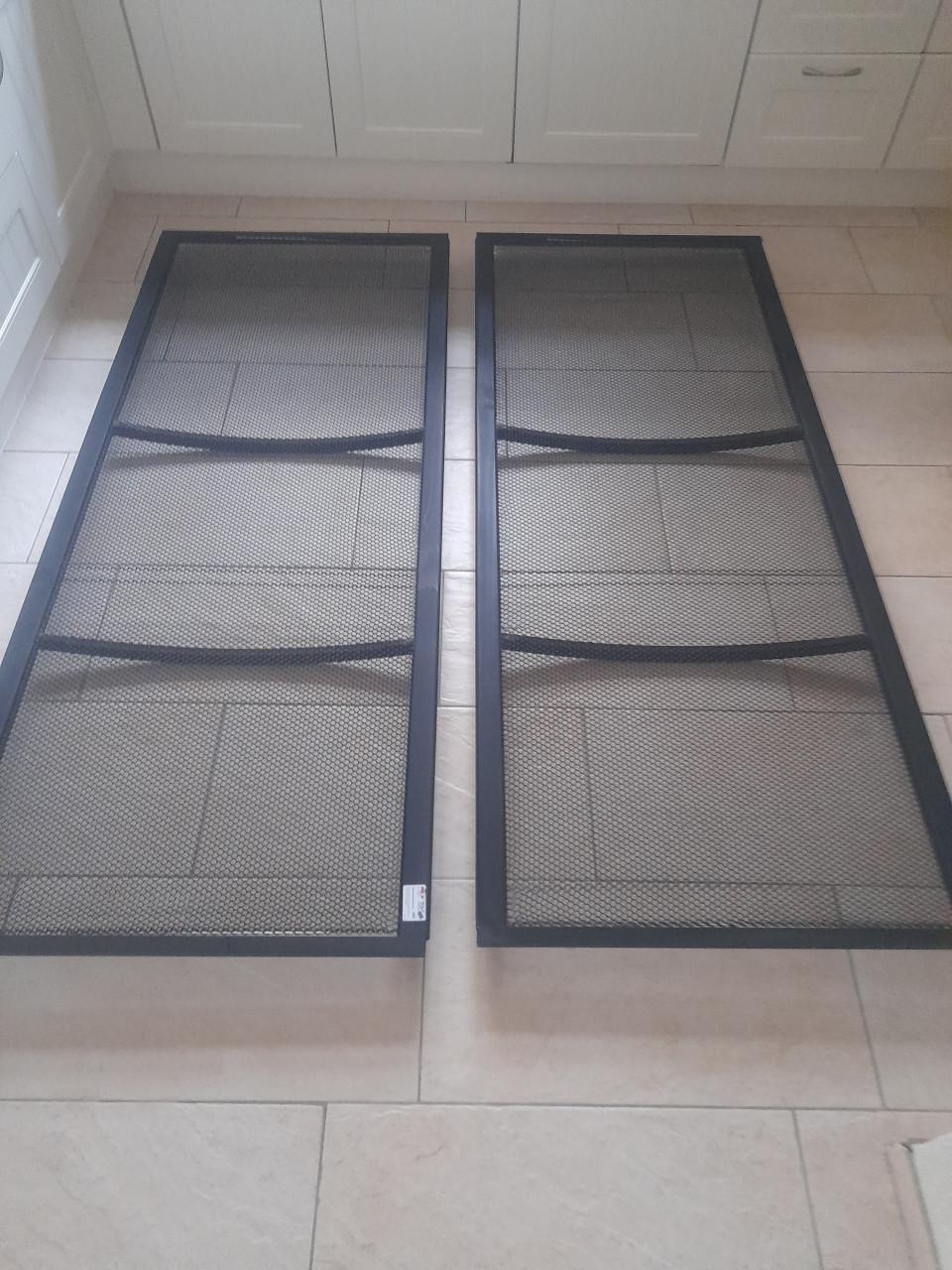 2 x 80 x 200 Spiraal bodems (in goede staat)