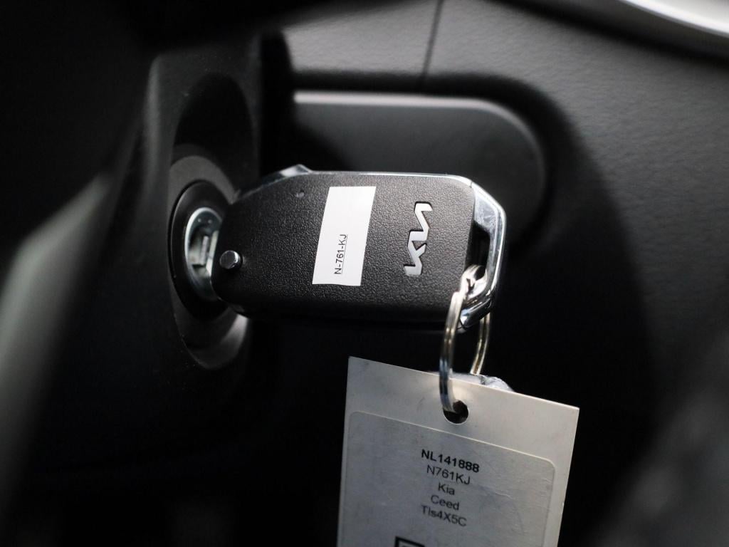 Kia Cee'd 1.0 t-gdi dynamicline | parkeer sensoren | navigatie | apple carp