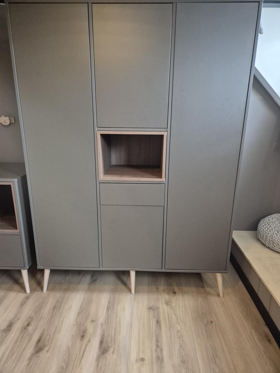 Quax babykamer/ kinderkamer kledingkast en commode